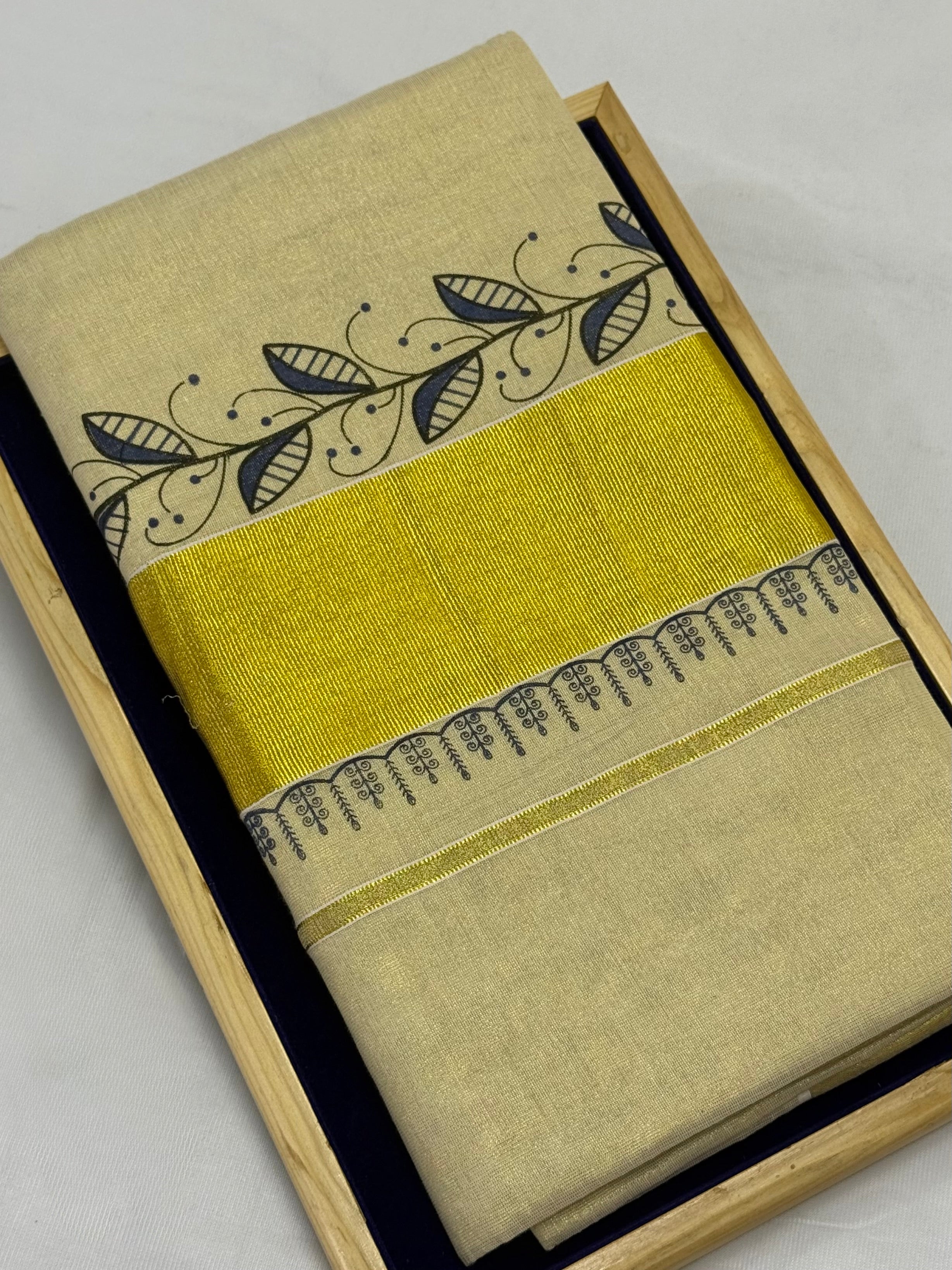 TRADITIONAL TISSUE KASAVU HAND PAINTED SAREE - (GOLD,CREAM)