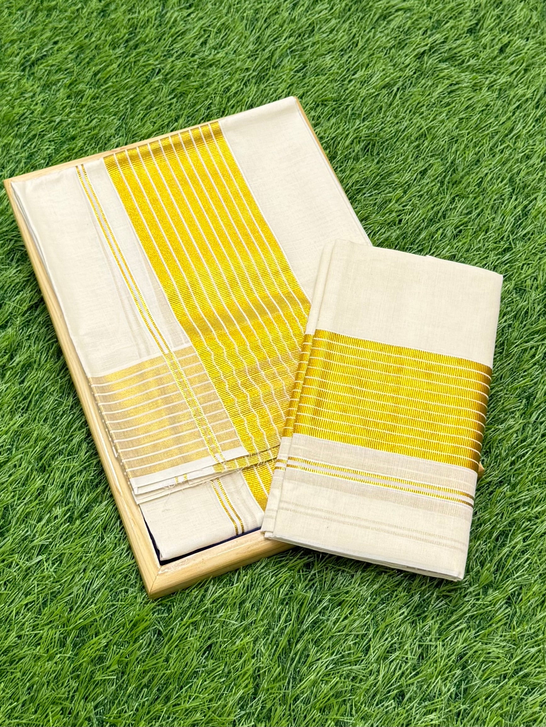 KASAVU COTTON STRIPES SINGLE SET MUNDU (MUNDUM NERIYATHUM) - 2 X 2.50 MTRS - (OFF WHITE,GOLD)