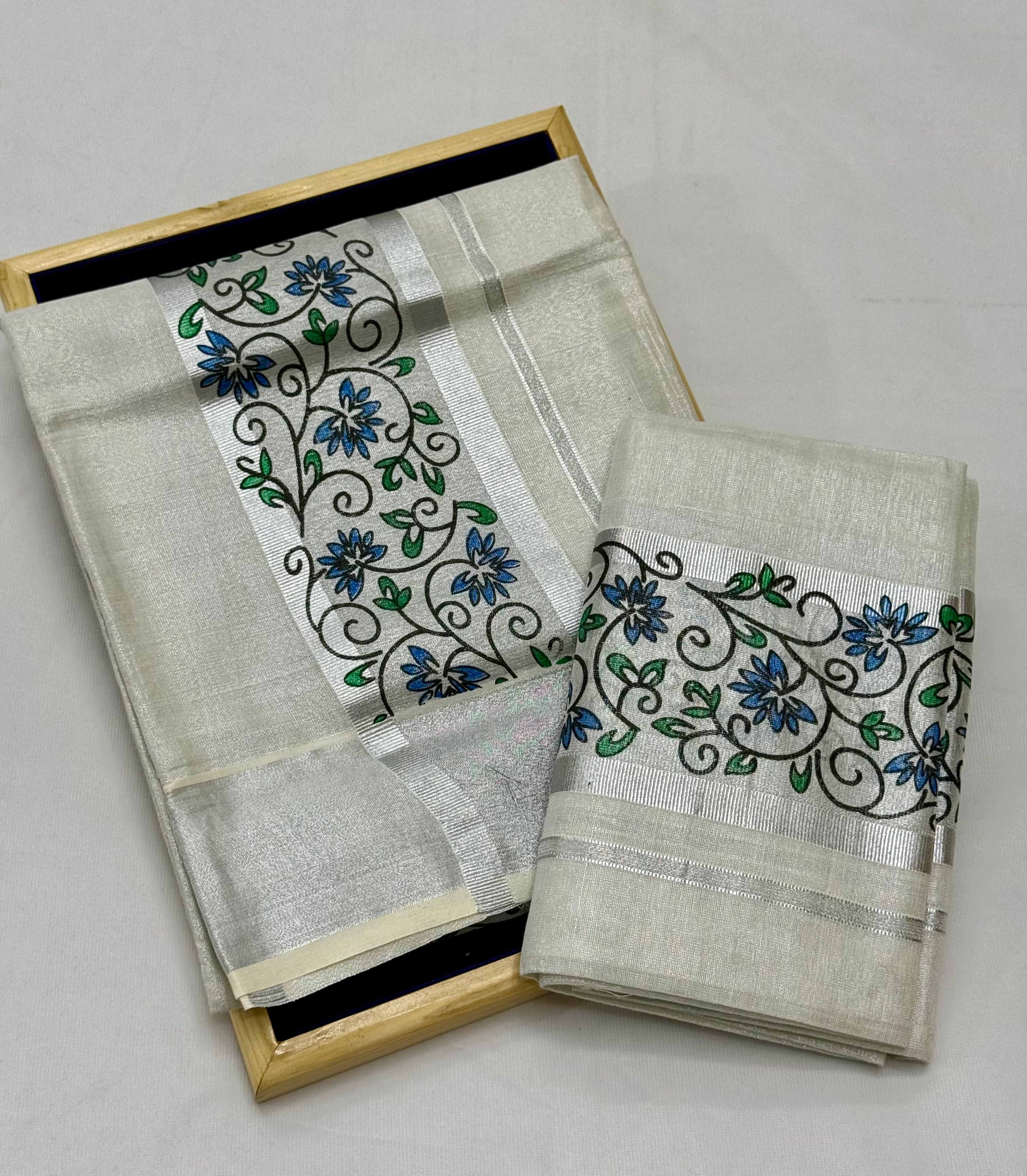 FLORAL TISSUE SINGLE SET MUNDU (MUNDUM NERIYATHUM) - 2 X 2.80 MTRS - SILVER