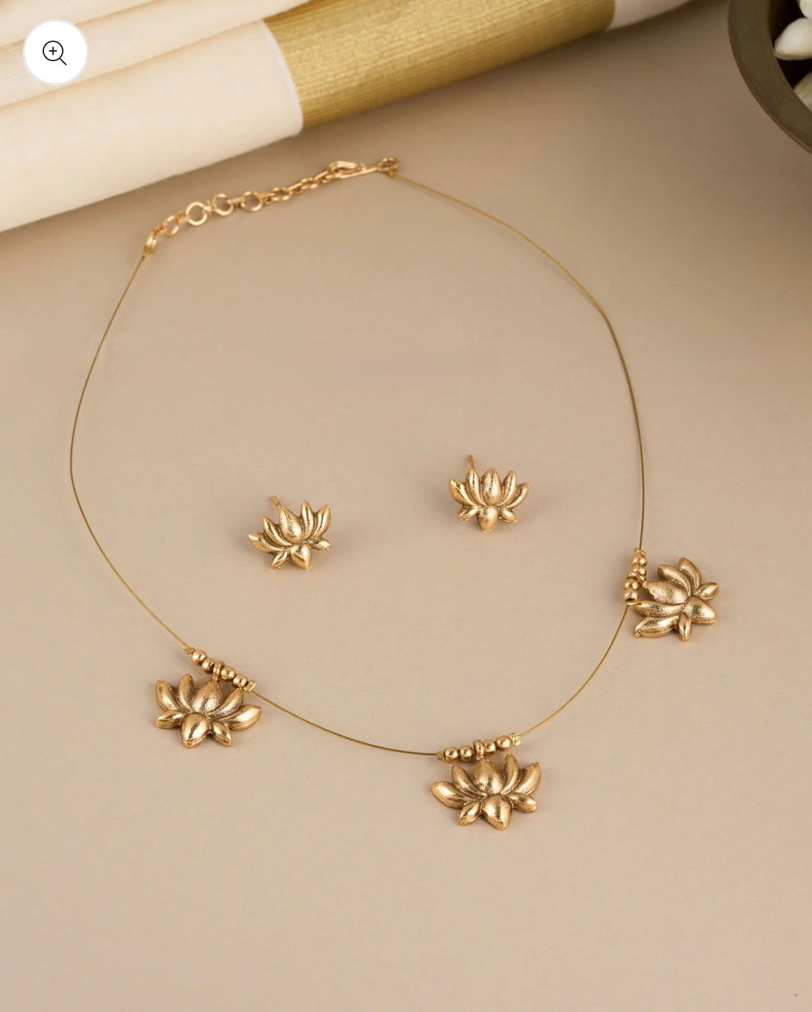 LOTUS INVISIBLE GOLD NECKLACE