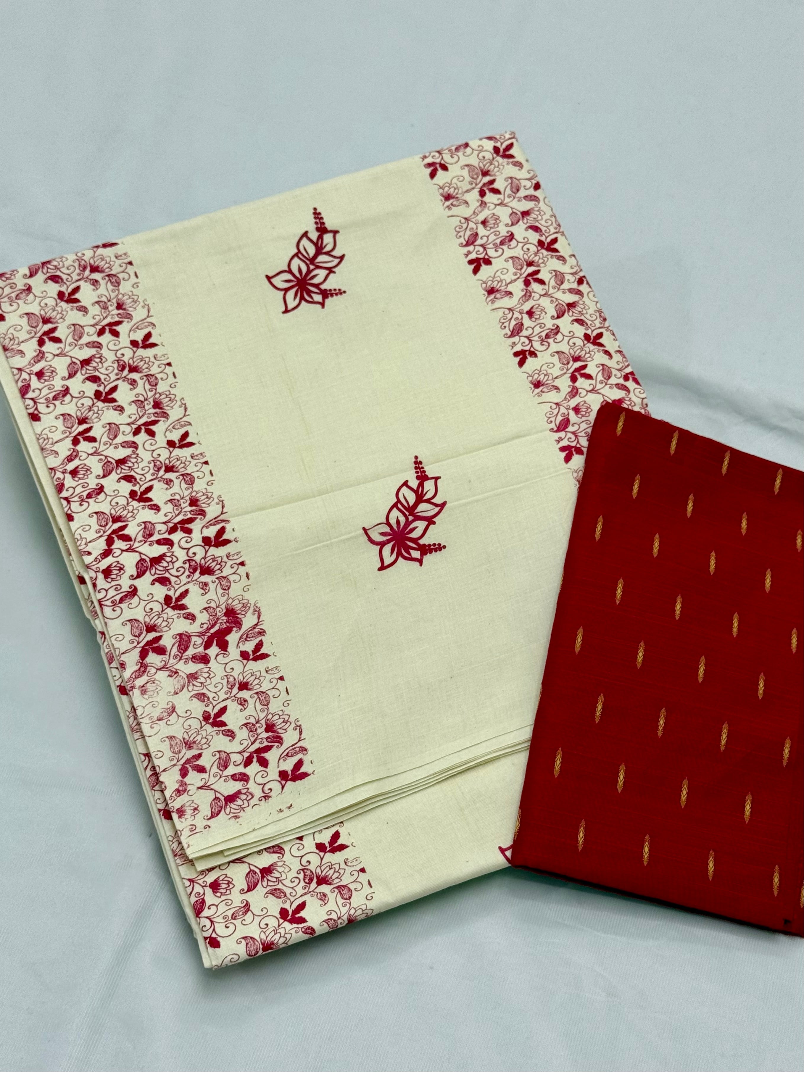 KASAVA COTTON PRINTED BORDERLESS SAREE WITH BLOUSE PIECE - RED
