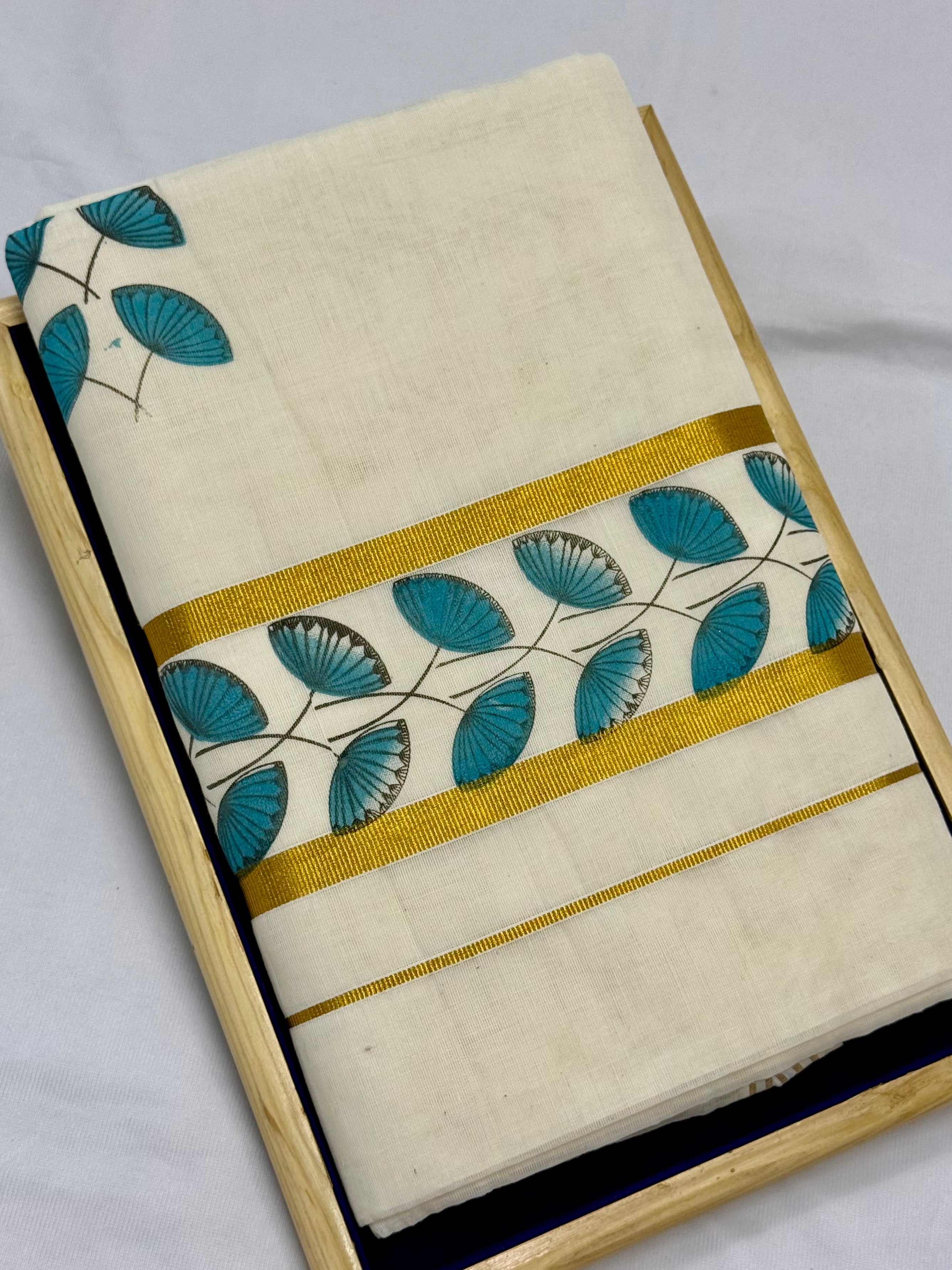 TRADITIONAL PRINTED KASAVU COTTON SAREE (OFF WHITE,GOLD)