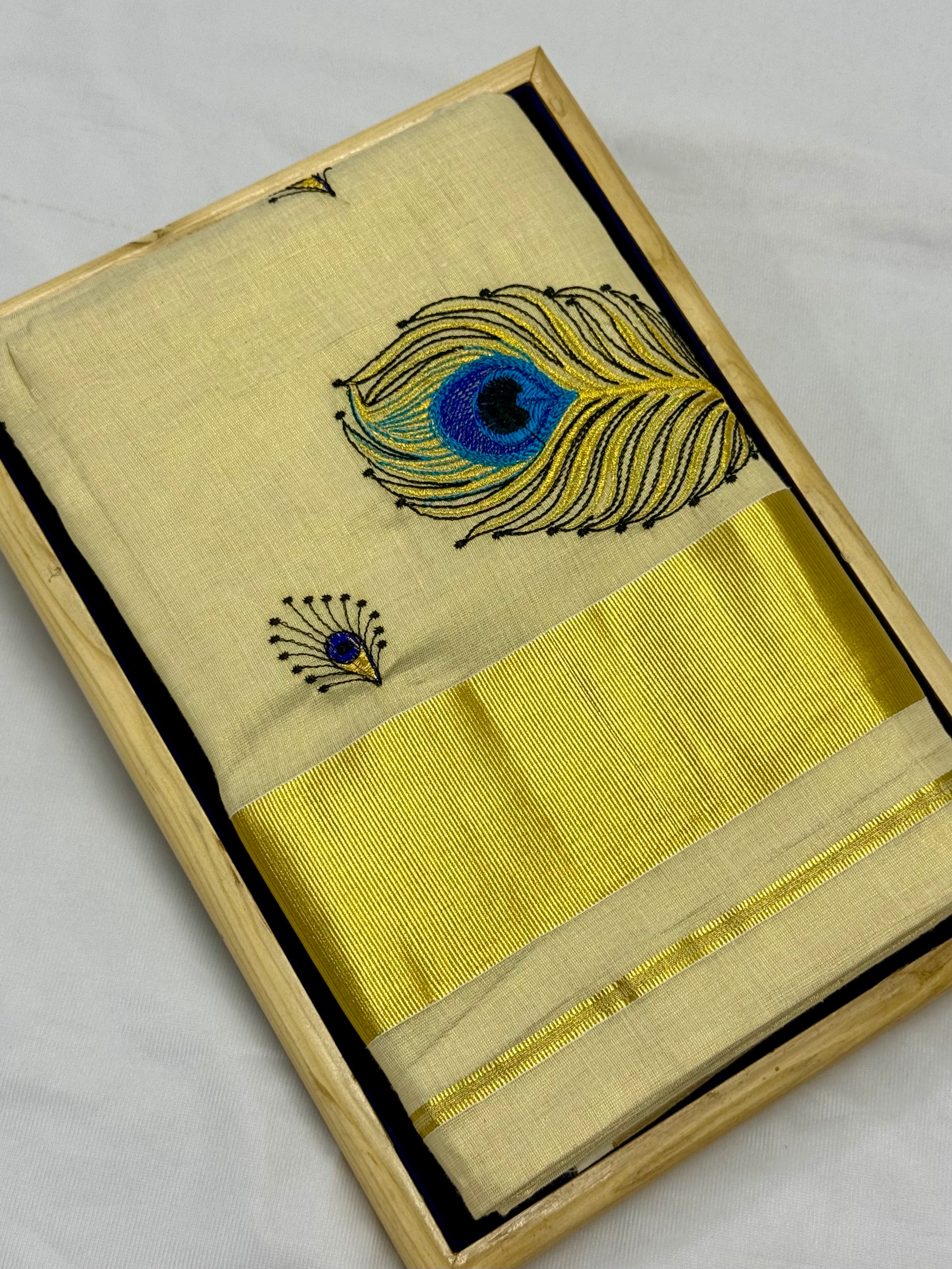 KERALA KASAVU TISSUE SILK EMBROIDERY  SAREE - (GOLD,CREAM)