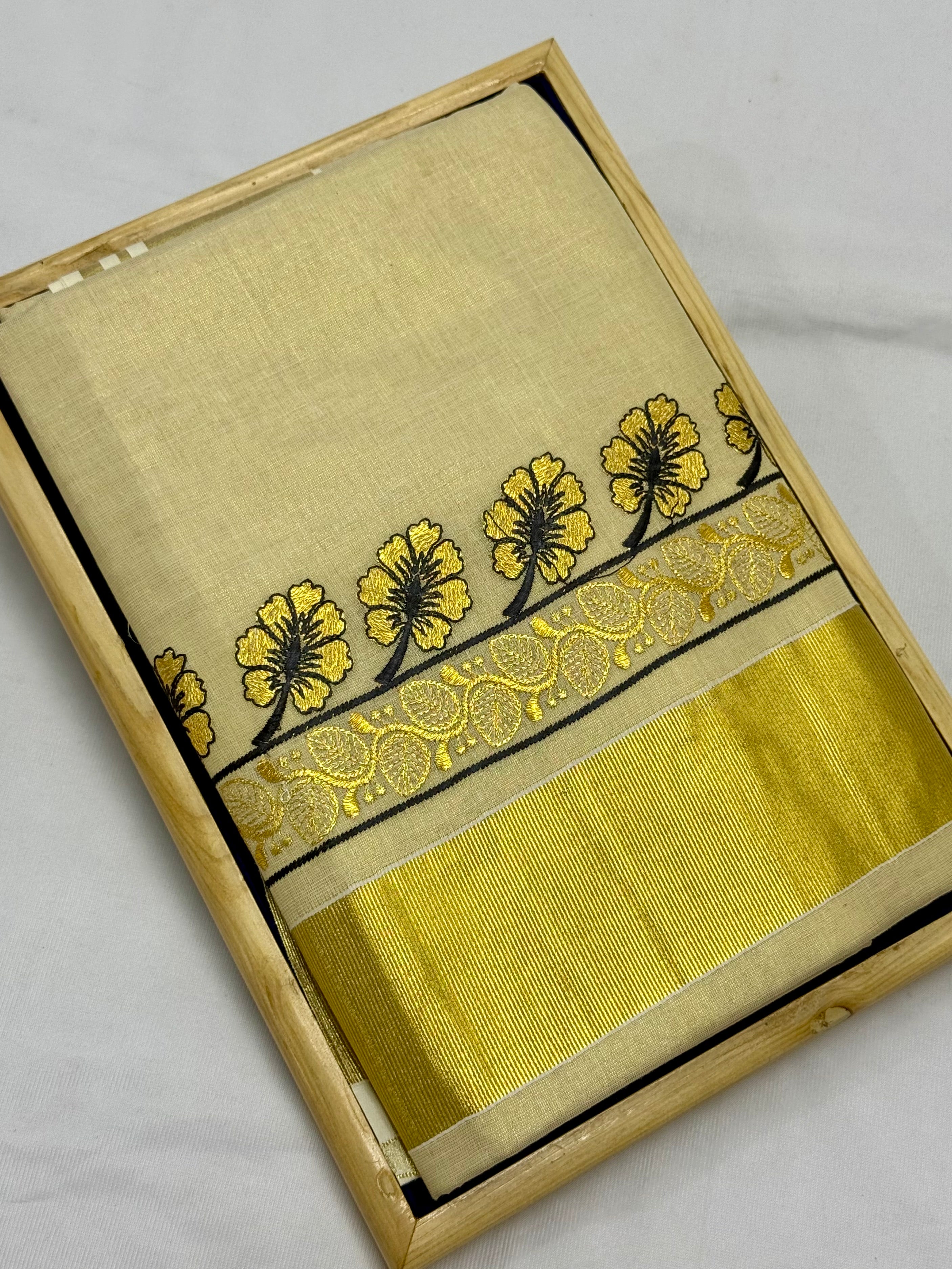 KERALA KASAVU TISSUE SILK EMBROIDERY  SAREE - (GOLD,CREAM)