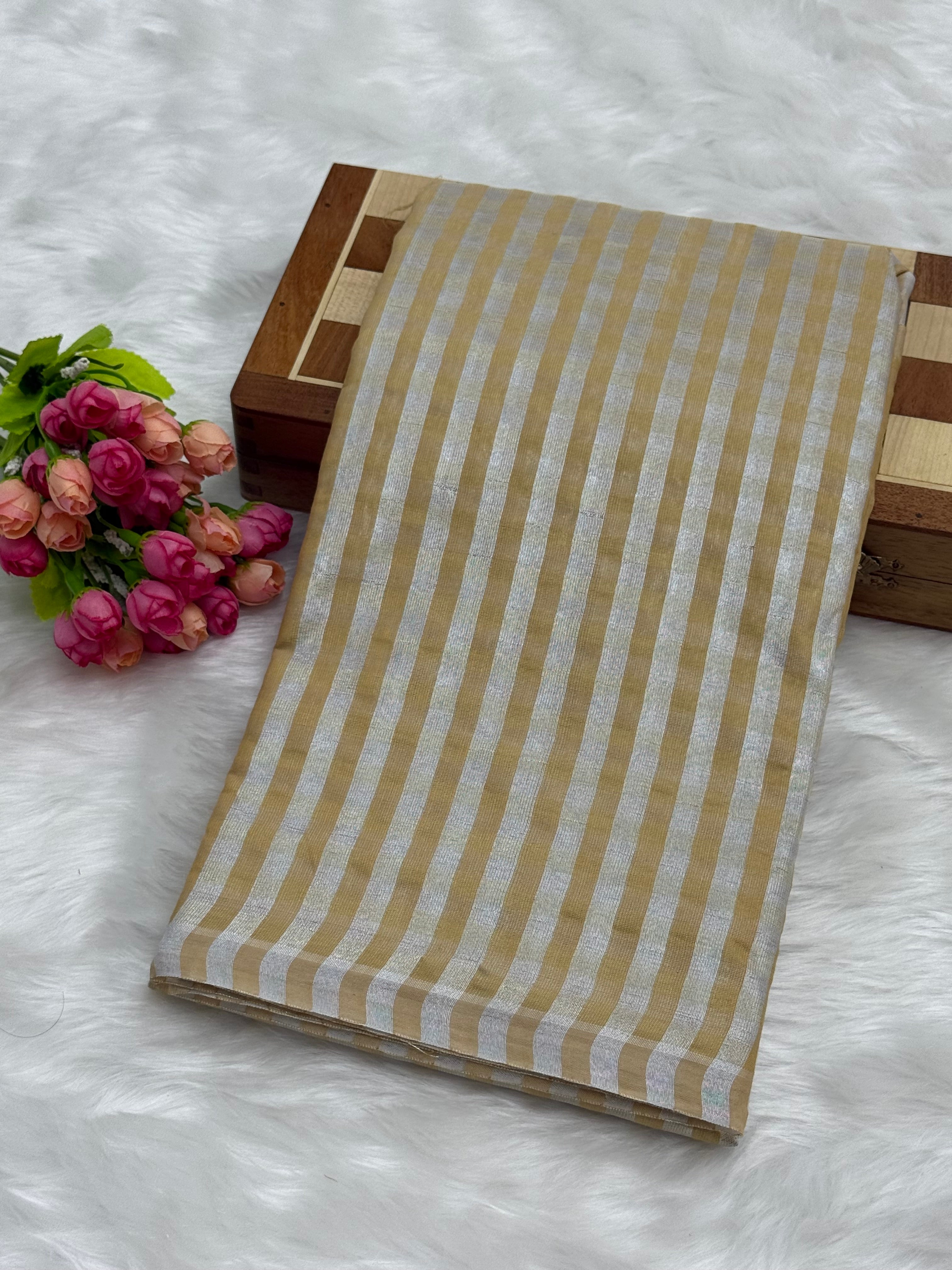 NAYANTHARA MA'AM INSPIRED CHECKERED WEAVE SAREE - BEIGE