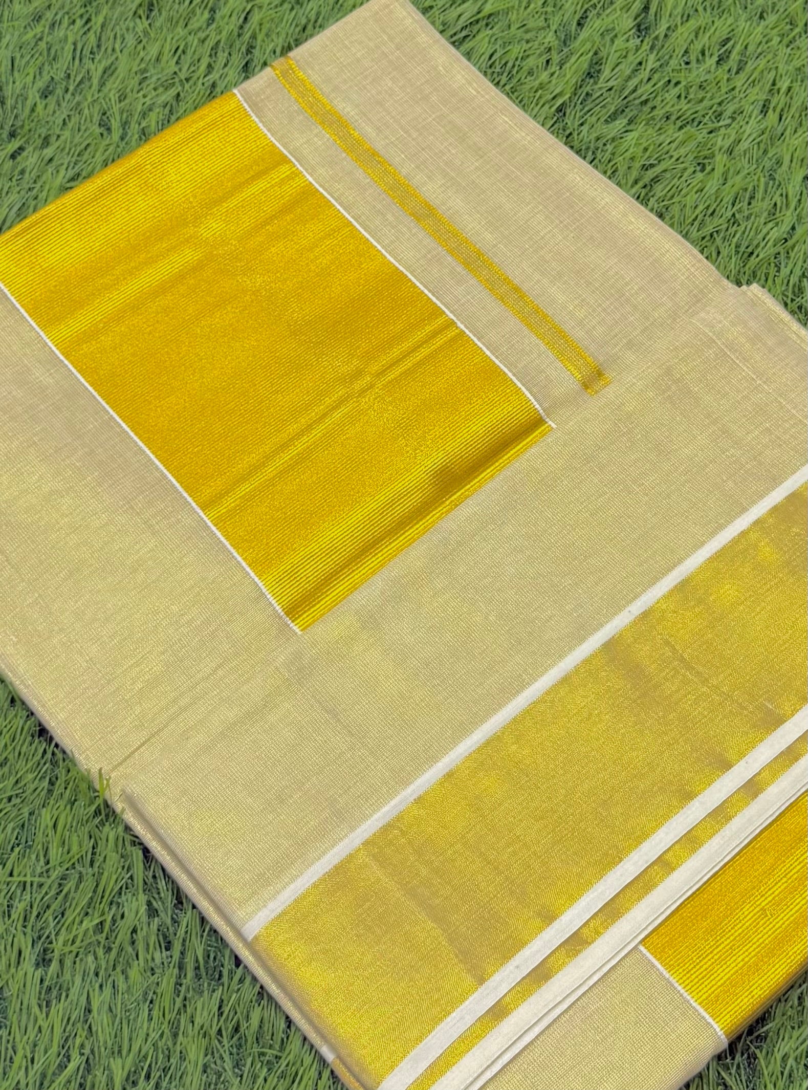TRADITIONAL SOLID KASAVU TISSUE SAREE - (CREAM,GOLD)