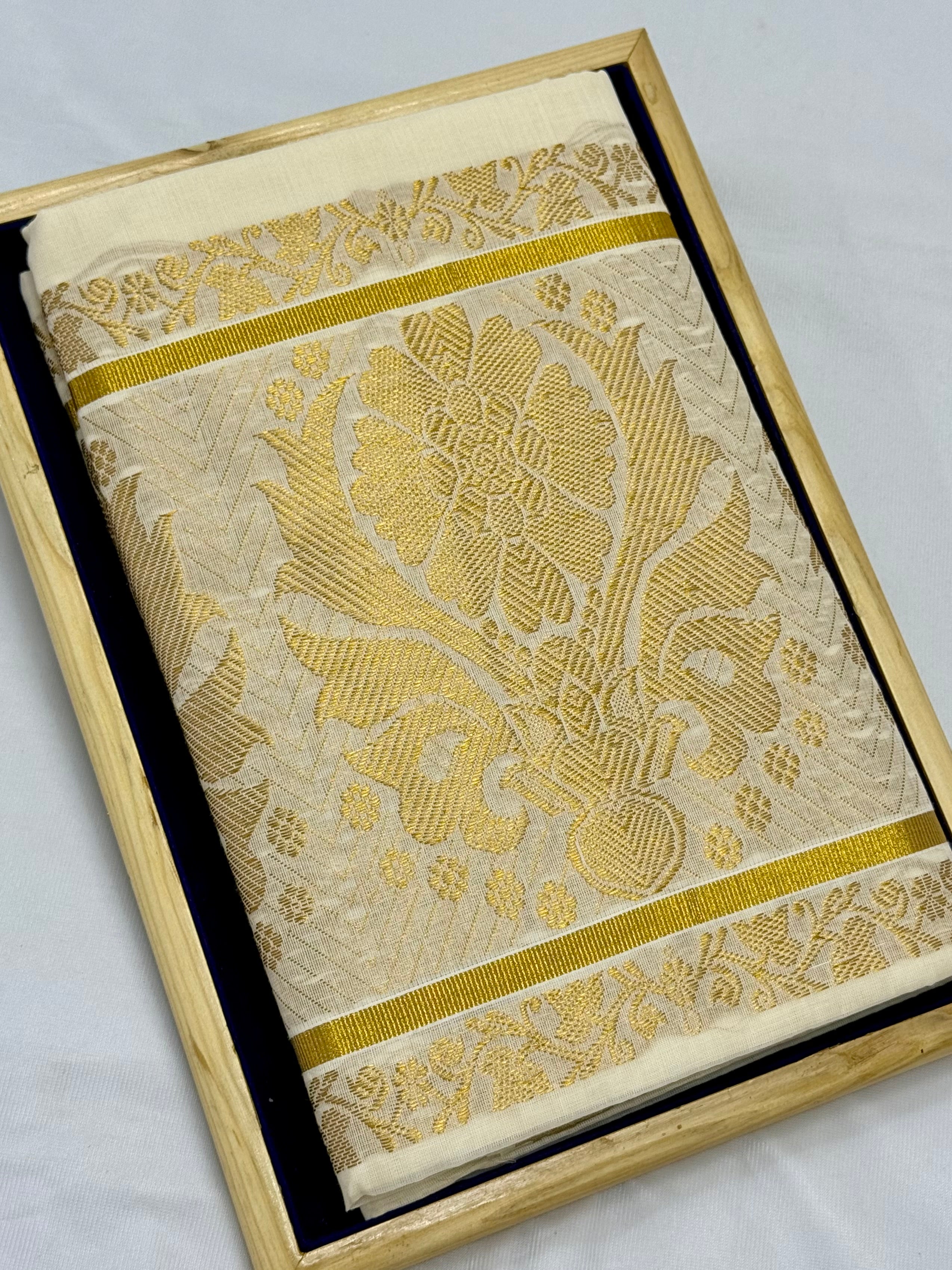 KERALA KASAVU SAREE WITH HEAVY GOLD ZARI PALLU - (OFF WHITE,GOLD)