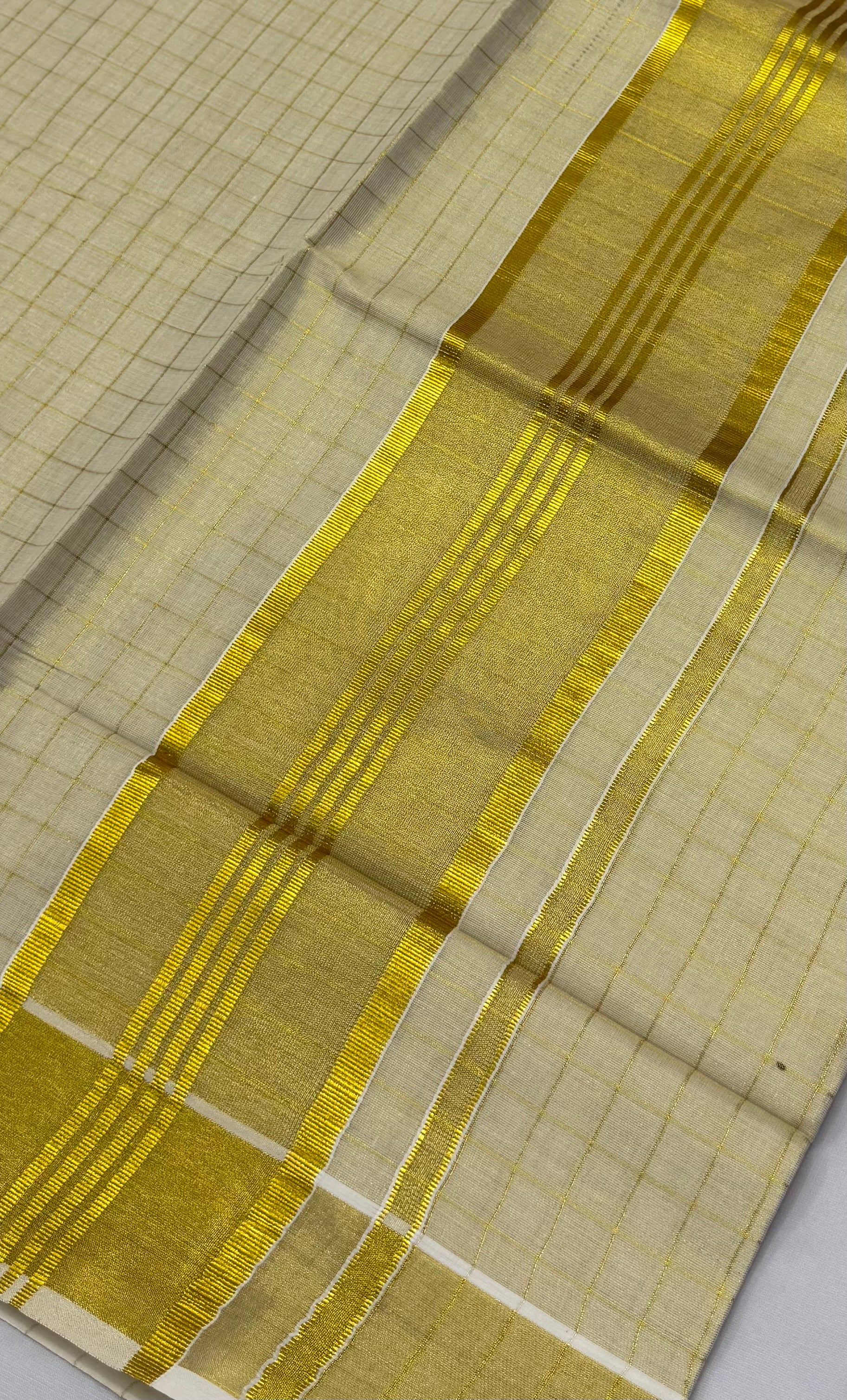 CHECKED KERALA KASAVU TISSUE SAREE - (GOLD,CREAM)