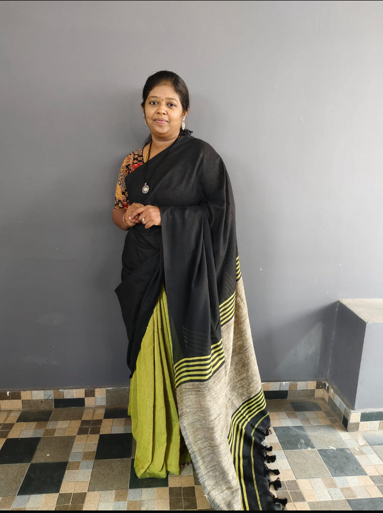 PLAIN KHADI SAREE IN HALF AND HALF CONCEPT - BLACK & GREEN