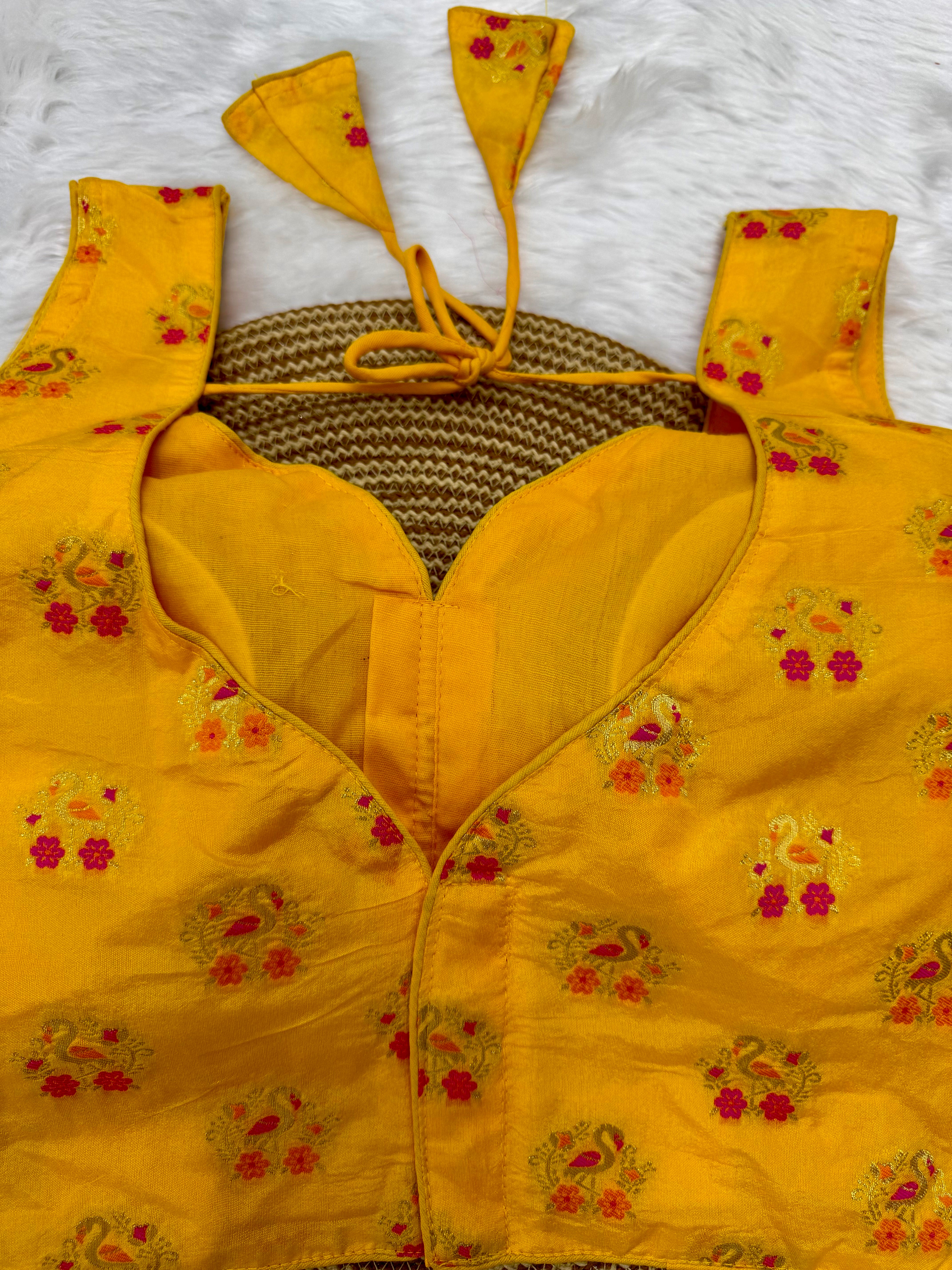 SLEEVELESS PLUS SIZE FANCY BLOUSE - YELLOW