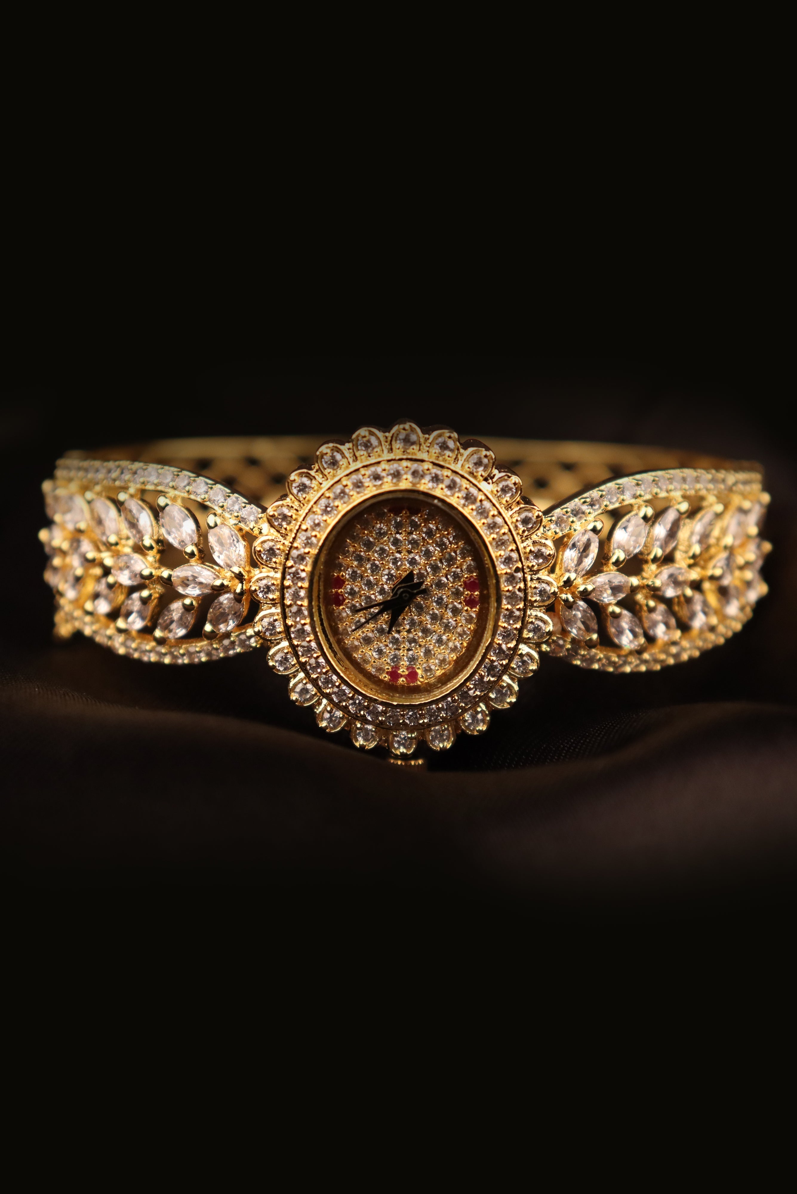 GOLD PLATED ZIRCON WATCH FOR WOMEN'S AND GIRLS GRABO365