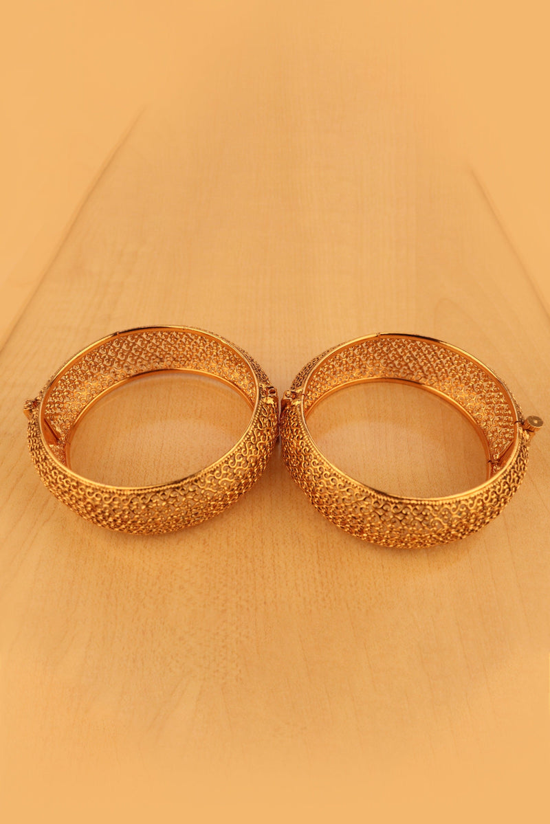 ANTIQUE GOLD PLATED BANGLES FOR WOMEN'S AND GIRLS - SET OF 2 GRABO365