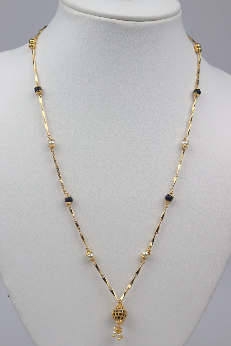 GOLD PLATED PEARL AND BLACK BEADED FANCY NECK CHAIN GRABO365